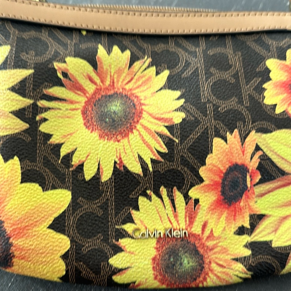 Sunflower cross body